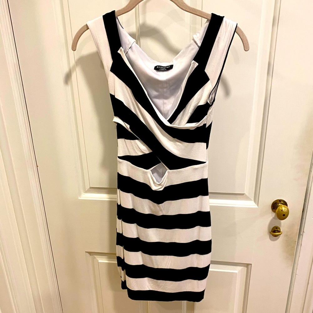 Bebe cut out dress XS